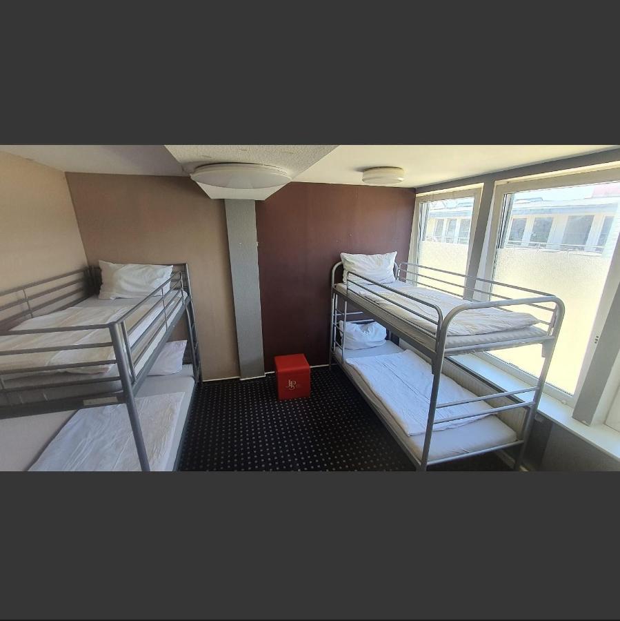 Hostel Isas