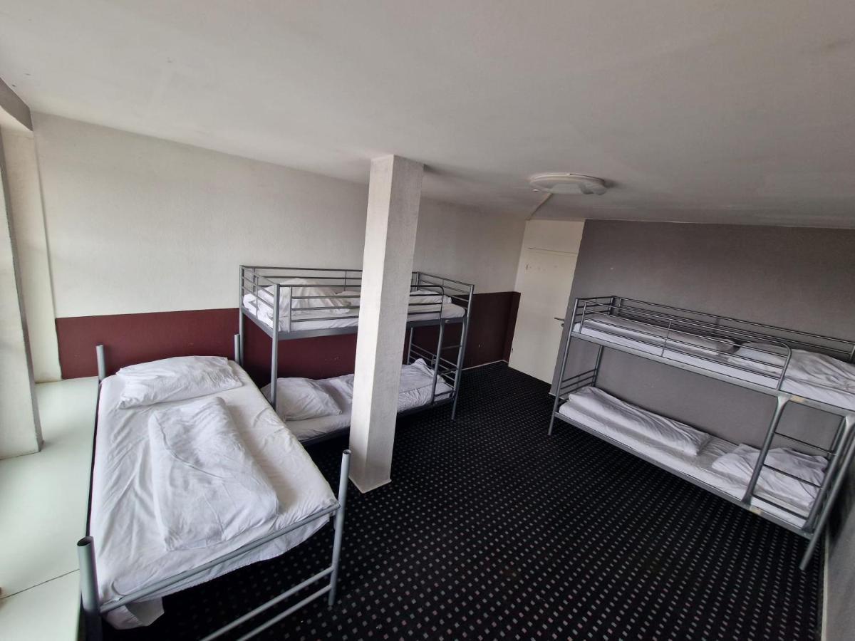 Hostel Isas